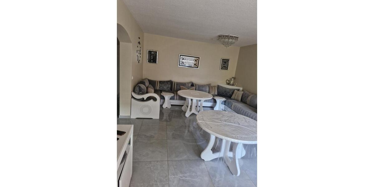 Attraktiver vermietete 4 Zimmer Wohnung Zu verkaufen 4 zimmer