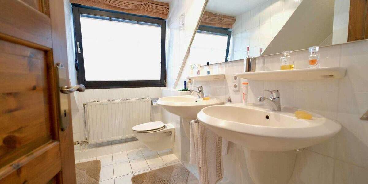 Doppelhaushälfte Neuss Rosellen - 5 Zimmer, 156 m&sup2;, 649.000&euro; | Angebot:25413676