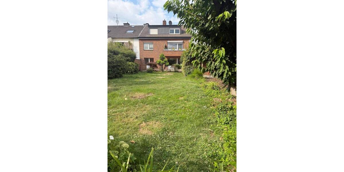 Charmantes Dreifamilienhaus in bester Lage von Baumberg. 9 zimmer