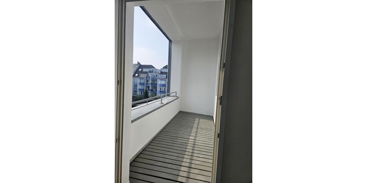 Etagenwohnung Leverkusen - 4 Zimmer, 150 m&sup2;, 1.395&euro; | Angebot:26357528