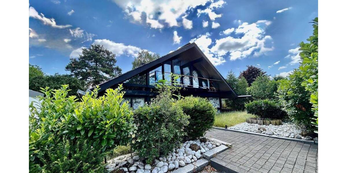 Charmantes Einfamilienhaus (HUF HAUS) mit Doppelgarage, Außenpool und Keller in ruhiger Wohnlage! 7 zimmer