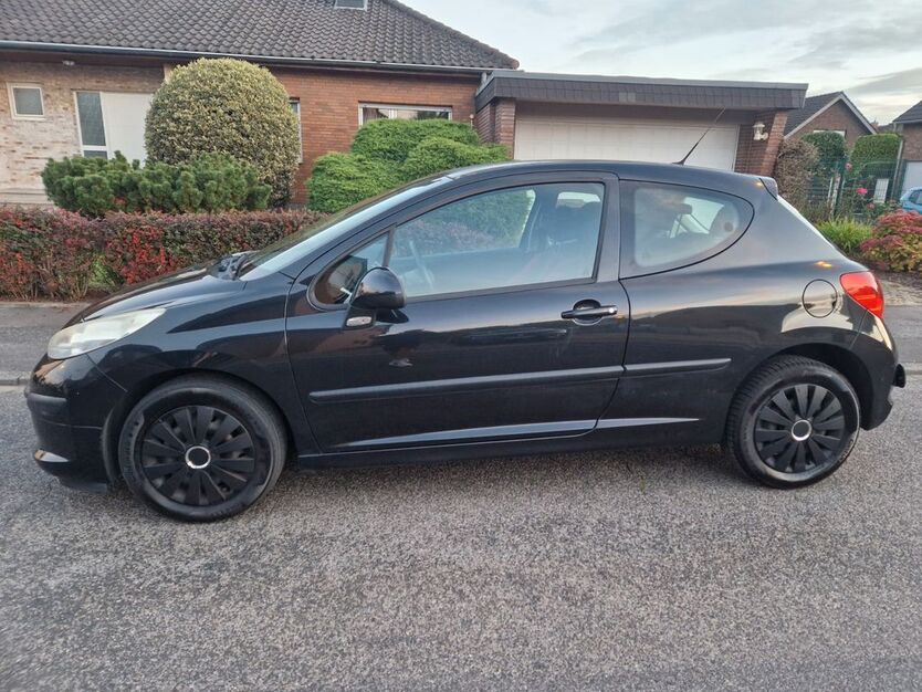 Peugeot 207 203.000 km 600 € Köln 50859