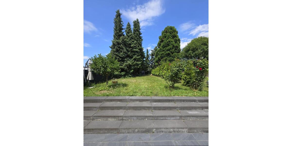 EFH mit hoher Privatsphäre und attraktivem Ausbaupotenzial 4 zimmer