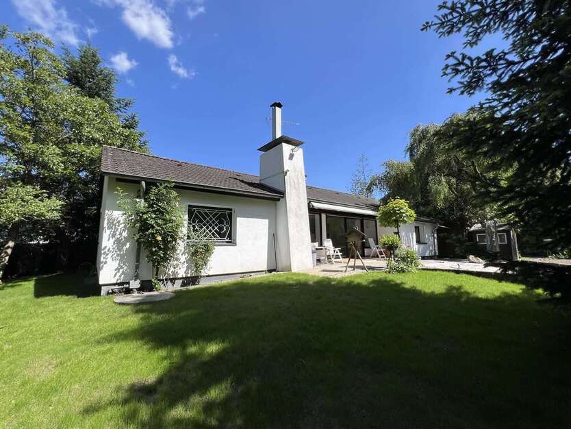Haus zum Mieten in Langenfeld 2.490 € 166 m²