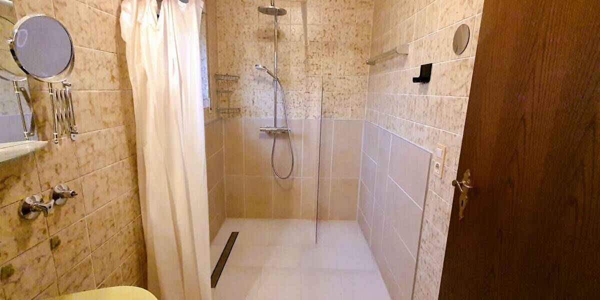 Einfamilienhaus Rommerskirchen / Evinghoven Evinghoven - 7 Zimmer, 177 m&sup2;, 320.000&euro; | Angebot:26453336