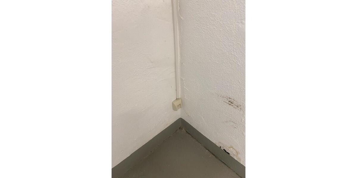 Büro mit PKW Stellplätze zimmer