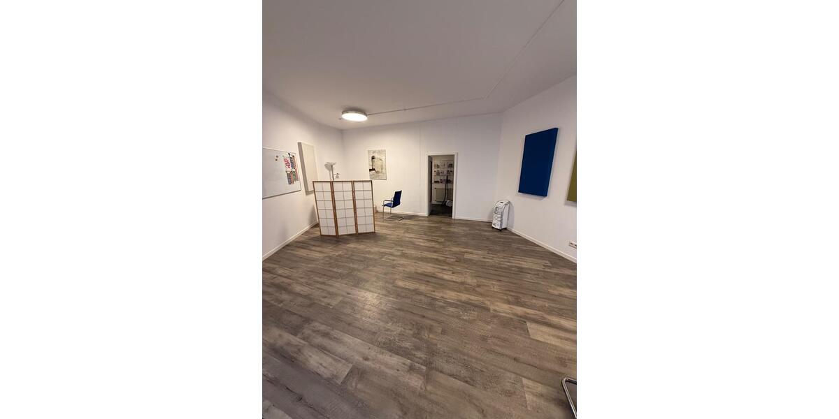 Vielseitig nutzbares Ladenlokal in Troisdorf-Zentrum zimmer