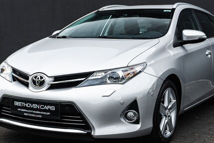 Toyota Auris 55.300 km 14.900 &euro; Solingen 42655