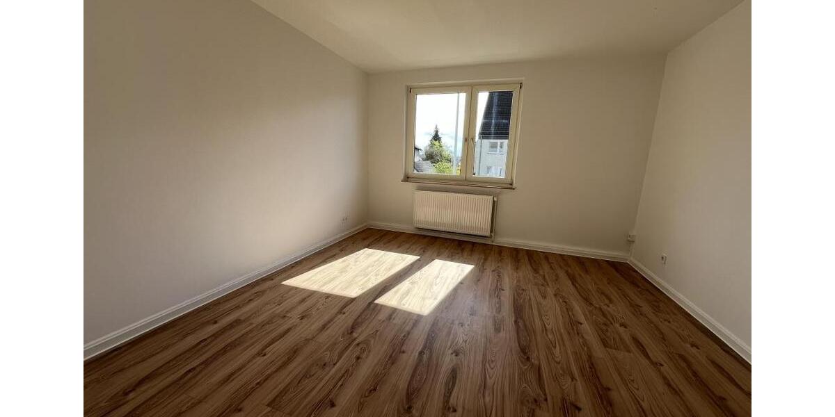 Etagenwohnung Solingen Mitte - 3 Zimmer, 76 m&sup2;, 639&euro; | Angebot:25908587