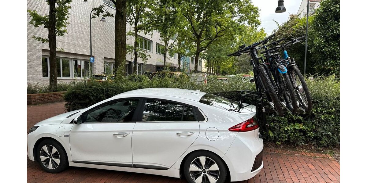 Hyundai IONIQ 180.000 km 13.900 &euro; Köln 50678