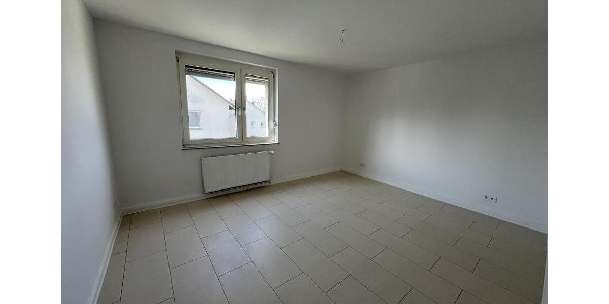 Etagenwohnung Solingen Mitte - 3 Zimmer, 76 m&sup2;, 639&euro; | Angebot:25908587