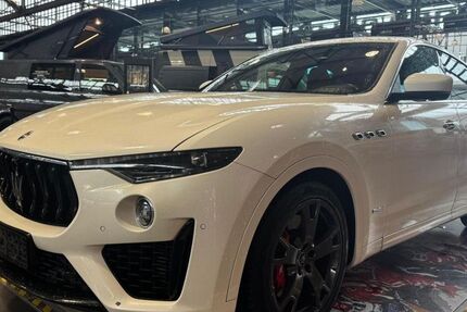 Maserati Levante 99.980 km 39.480 &euro; Köln 50829