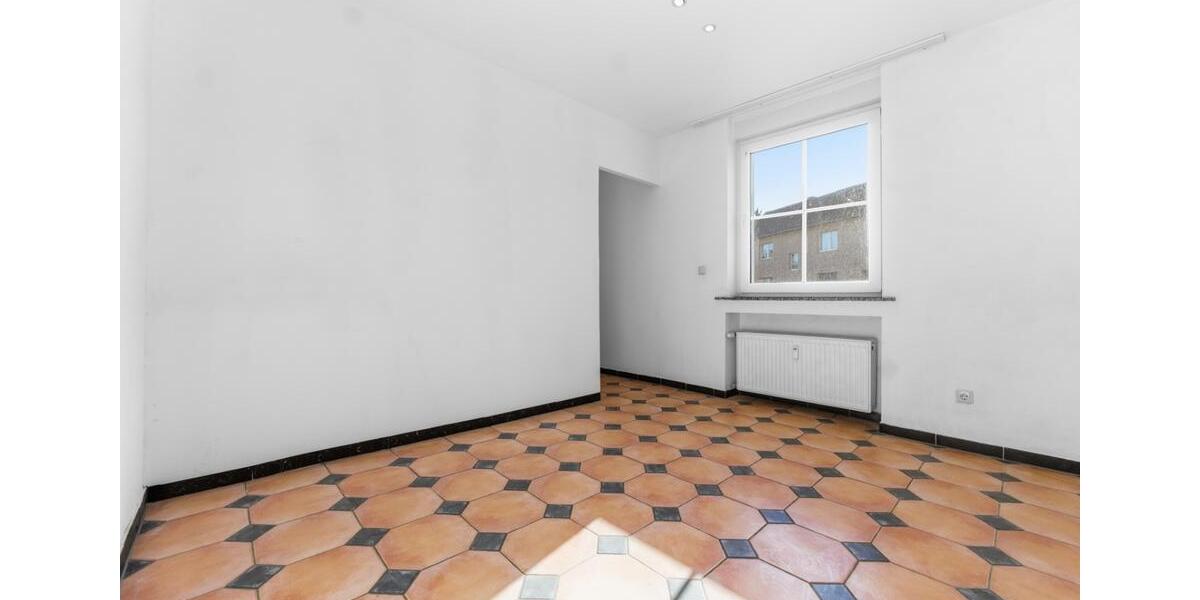 Mehrfamilienhaus, Wohnhaus Köln Heimersdorf - 10 Zimmer, 209 m&sup2;, 699.000&euro; | Angebot:26405452
