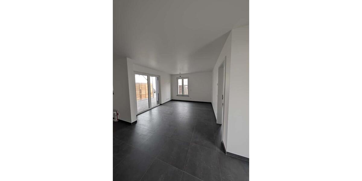 2-Zimmer-Erdgeschosswohnung Effizienzhaus40 Terrasse Grünstreifen 2 zimmer