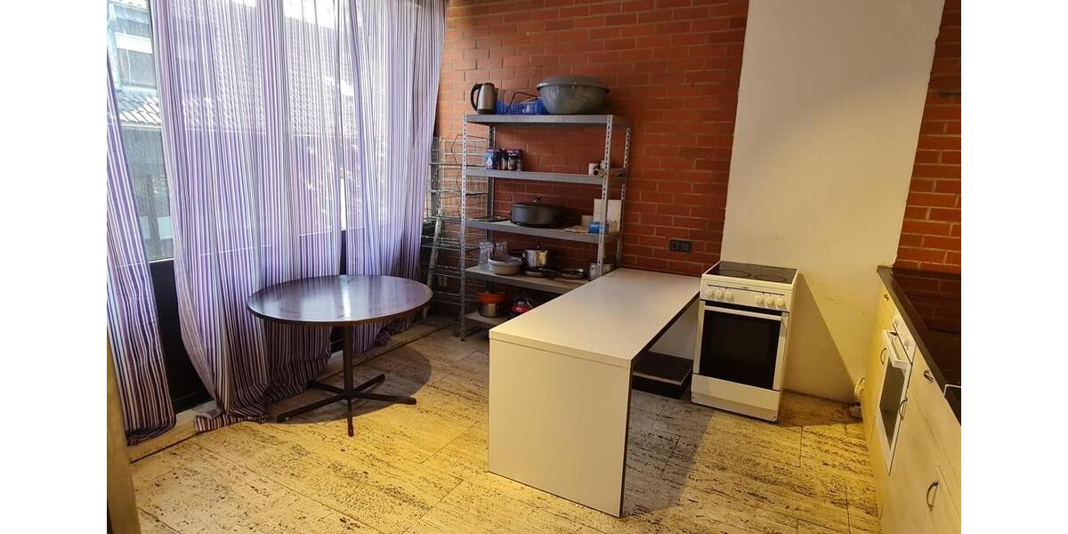 Etagenwohnung Rösrath - 9 Zimmer, 300 m&sup2;, 4.000&euro; | Angebot:25632982