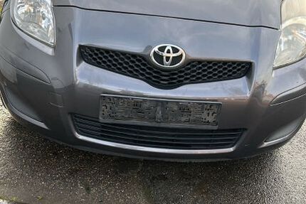 Toyota Yaris 165.000 km 2.450 &euro; Köln 50969