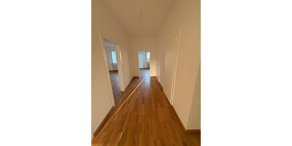Etagenwohnung Düsseldorf Derendorf - 3 Zimmer, 96 m&sup2;, 1.750&euro; | Angebot:25420377