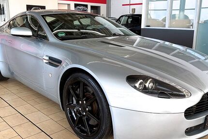 Aston Martin V8 Vantage 164.000 km 33.950 &euro; Köln 50739