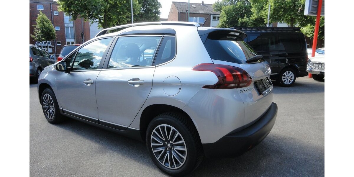 Peugeot 2008 Active 1,2 Klima SHZ PDC Allwetter 60.000 km 8.990 € Neuss 41462