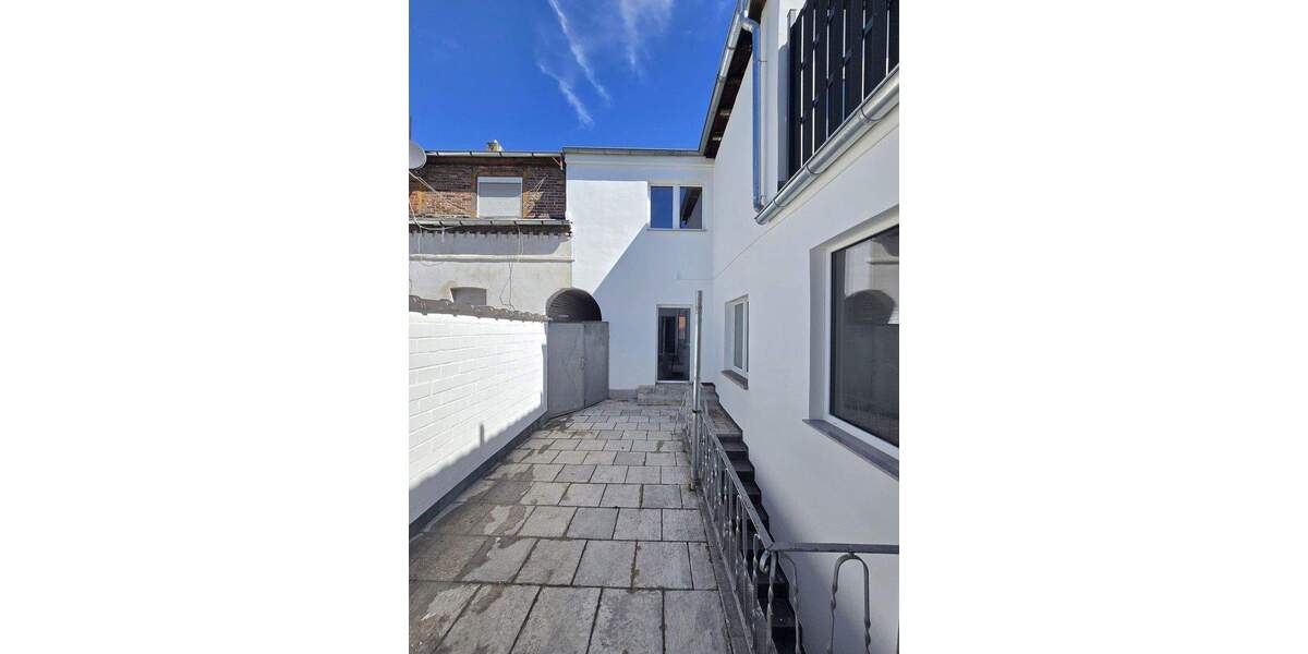 Erstbezug: Saniertes Stadthaus im Zentrum von Frechen 4 zimmer