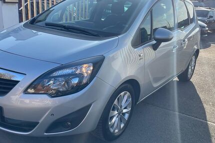 Opel Meriva 86.319 km 8.990 &euro; Düsseldorf 40549