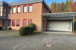 Gewerbeimmobilie Büros & ebenerdige Halle zimmer