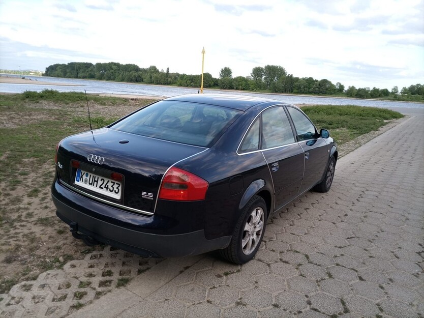Audi A6 192.000 km 2.750 € Köln 50667