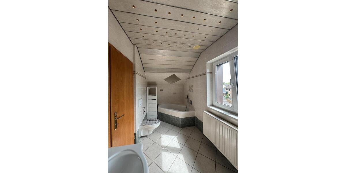 Einfamilienhaus Bergheim - 9 Zimmer, 218 m&sup2;, 599.000&euro; | Angebot:27000220