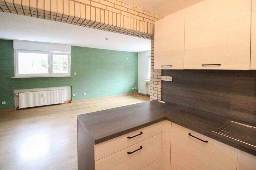 Moderne 2-Zi.- Souterrainwohnung mit separatem Eingang, schicker EBK und Stellplatz in LEV-Opladen 2 zimmer