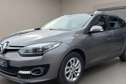 Renault Megane 83.767 km 7.990 € Düsseldorf 40235