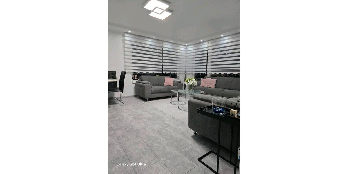 Wohnung zu verkaufen gute Lage in alt Hackenbroich 3 zimmer