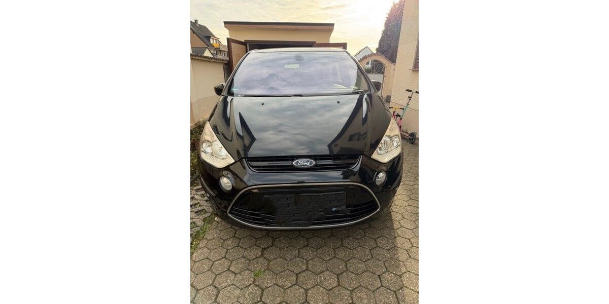 Ford S-Max 156.800 km 6.300 &euro; Troisdorf 53844