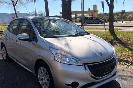 Peugeot 208 27.000 km 9.700 &euro; Köln 51109