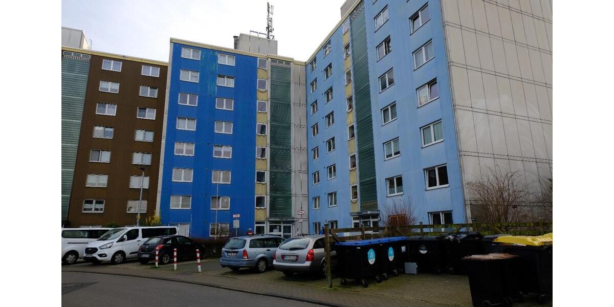 Drei gut vermietete Eigentumswohnungen und Tiefgaragenstellplätze 1 zimmer