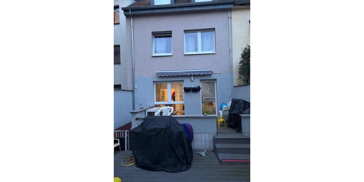 Reihenhaus Köln Innenstadt - 6 Zimmer, 135 m&sup2;, 2.800&euro; | Angebot:25252021