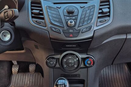 Ford Fiesta 164.088 km 4.100 € Bergisch Gladbach 51467