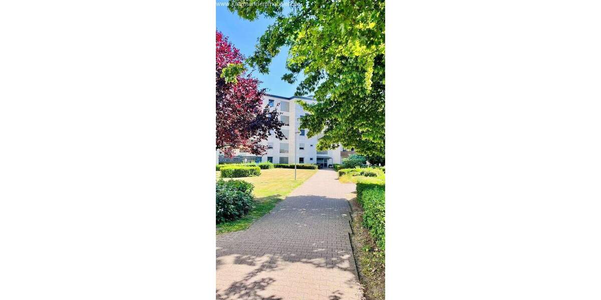 Charmante 3-Zimmer-Eigentumswohnung mit großem Balkon zu verkaufen 3 zimmer