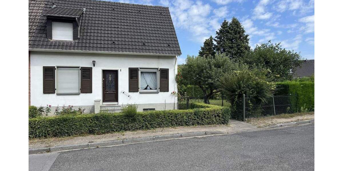 Charmante DHH mit großem Potenzial in Neuss 4 zimmer