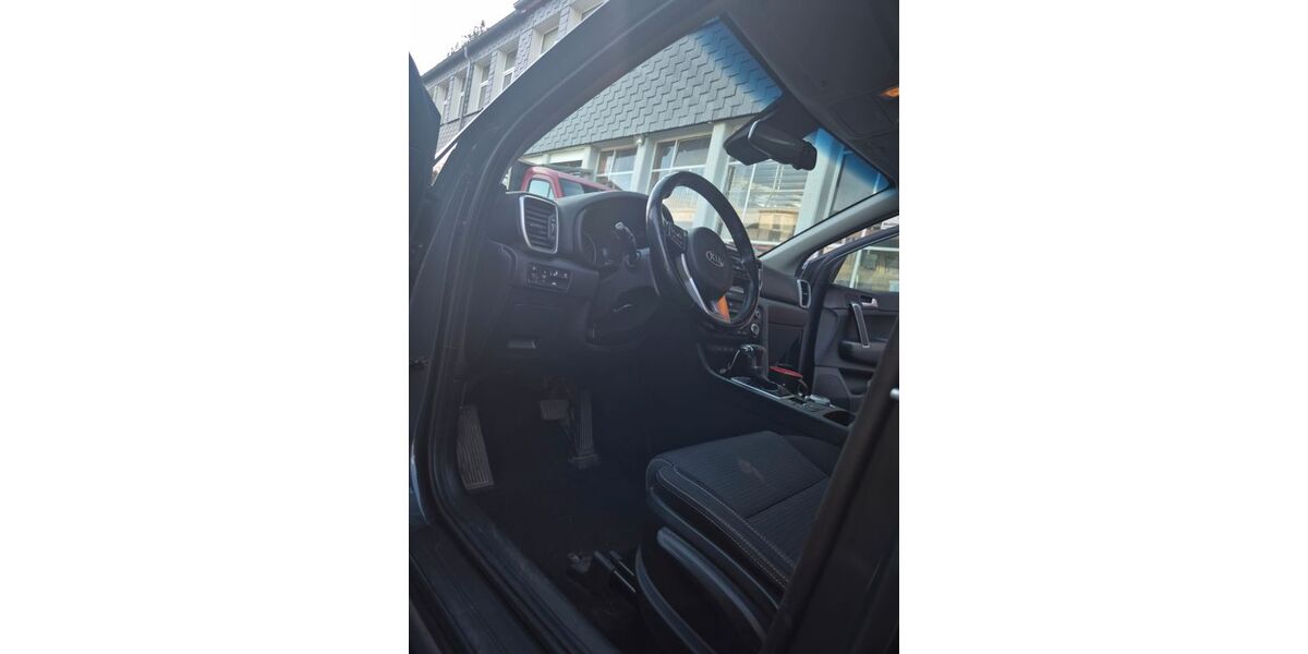 Kia Sportage 113.000 km 16.500 &euro; Remscheid 42897