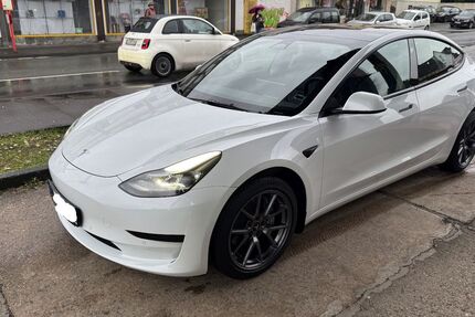 Tesla Model 3 52.000 km 25.900 &euro; Leverkusen 51381