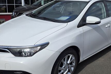 Toyota Auris 177.737 km 8.980 &euro; Solingen 42659