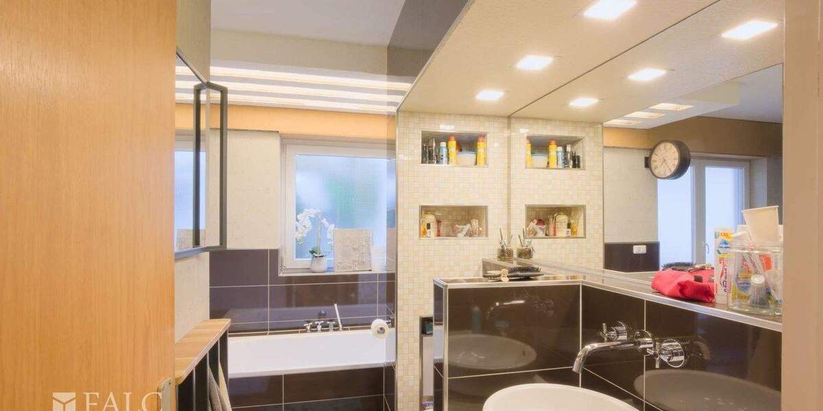 Bungalow Wermelskirchen - 4 Zimmer, 118 m&sup2;, 395.000&euro; | Angebot:25278730