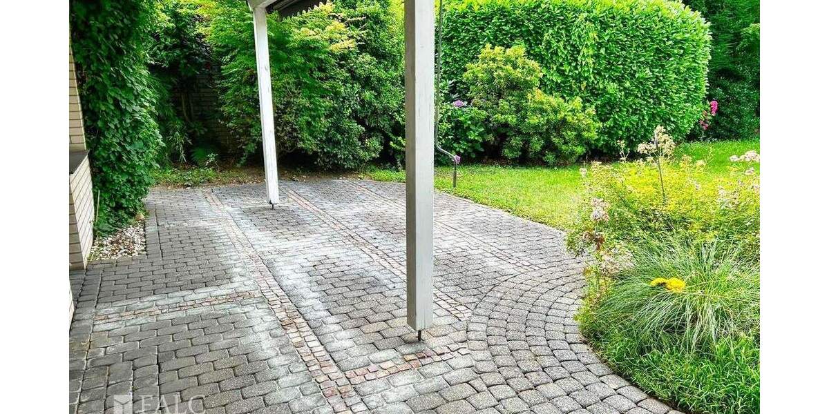 Zwei Wohneinheiten, ein Zuhause: Viel Raum für Familie, Leben und Ideen 7 zimmer