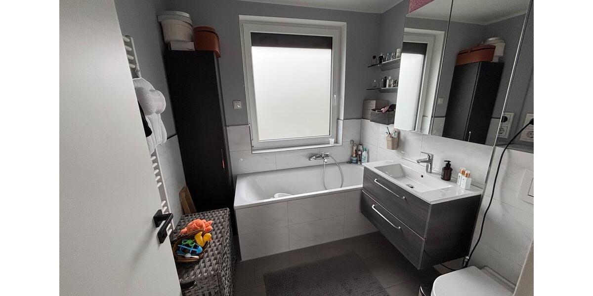 Etagenwohnung Hilden Kalstert - 4.5 Zimmer, 121 m&sup2;, 1.900&euro; | Angebot:26413527