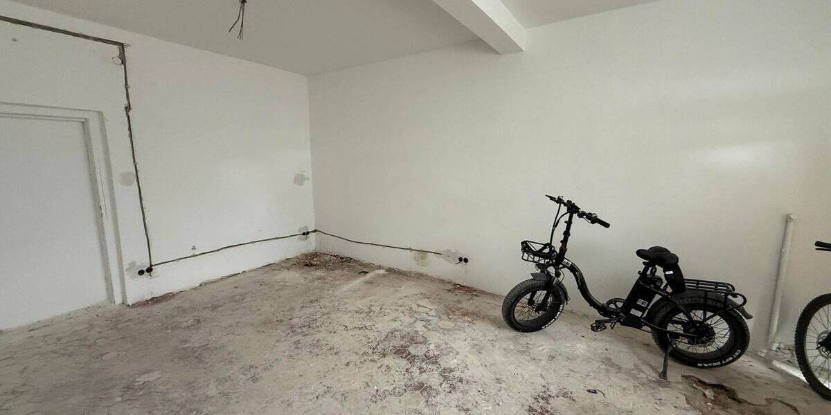 Ladenlokal auf der Brühler Straße - ehem. Metzgerei, ideal für Imbiss oder andere Konzepte 3 zimmer