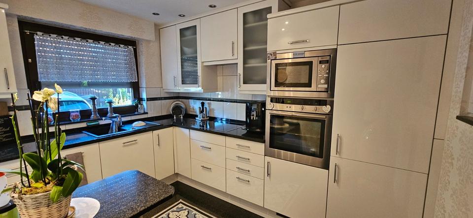 Schönes Einfamilienhaus mit Garage und 2 Stellplätzen 5 zimmer