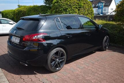 Peugeot 308 133.000 km 12.200 &euro; Leverkusen 51373