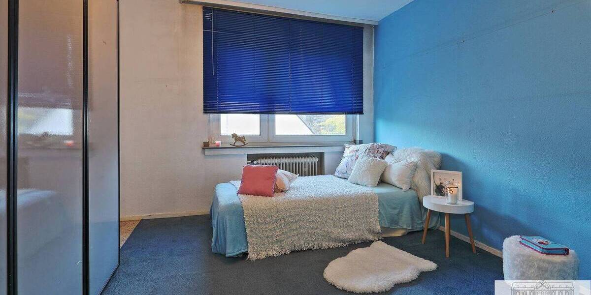 Ein-bis Zweifamilienhaus im Hildener Norden: Großzügiges Wohnen mit vielfältigen Nutzungsmöglichkeiten 8 zimmer