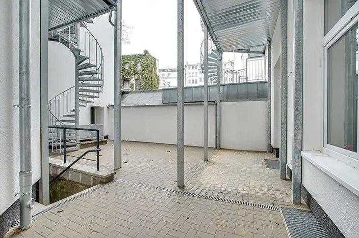 Etagenwohnung Düsseldorf Stadtmitte - 2 Zimmer, 71 m&sup2;, 1.175&euro; | Angebot:26236673