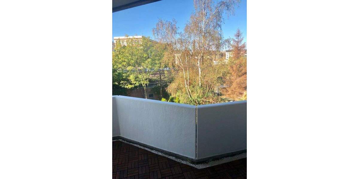 Stilvolle 1-Zimmer-Wohnung mit Einbauküche und Balkon in Unterbilk-Hafen 1 zimmer